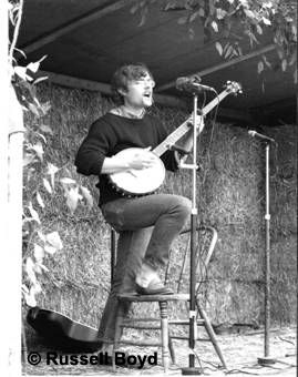 Stan Gottschalk; first performer 1974 Maldon Folk Festival. Photo: Russell Boyd.